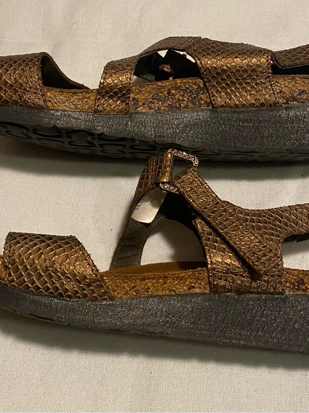Naot Pamela Metallic Bronze Sandals - Picture 4 of 7